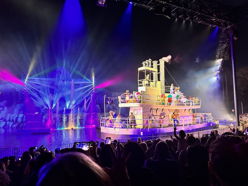 Fantasmic nighttime show at Disneyland