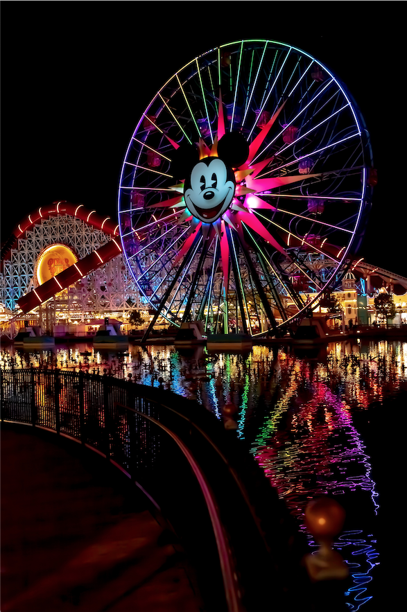 Disney California Adventure wheel at night